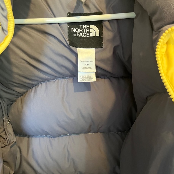 North Face 700 Puffer Jacket - Picture 2 of 4
